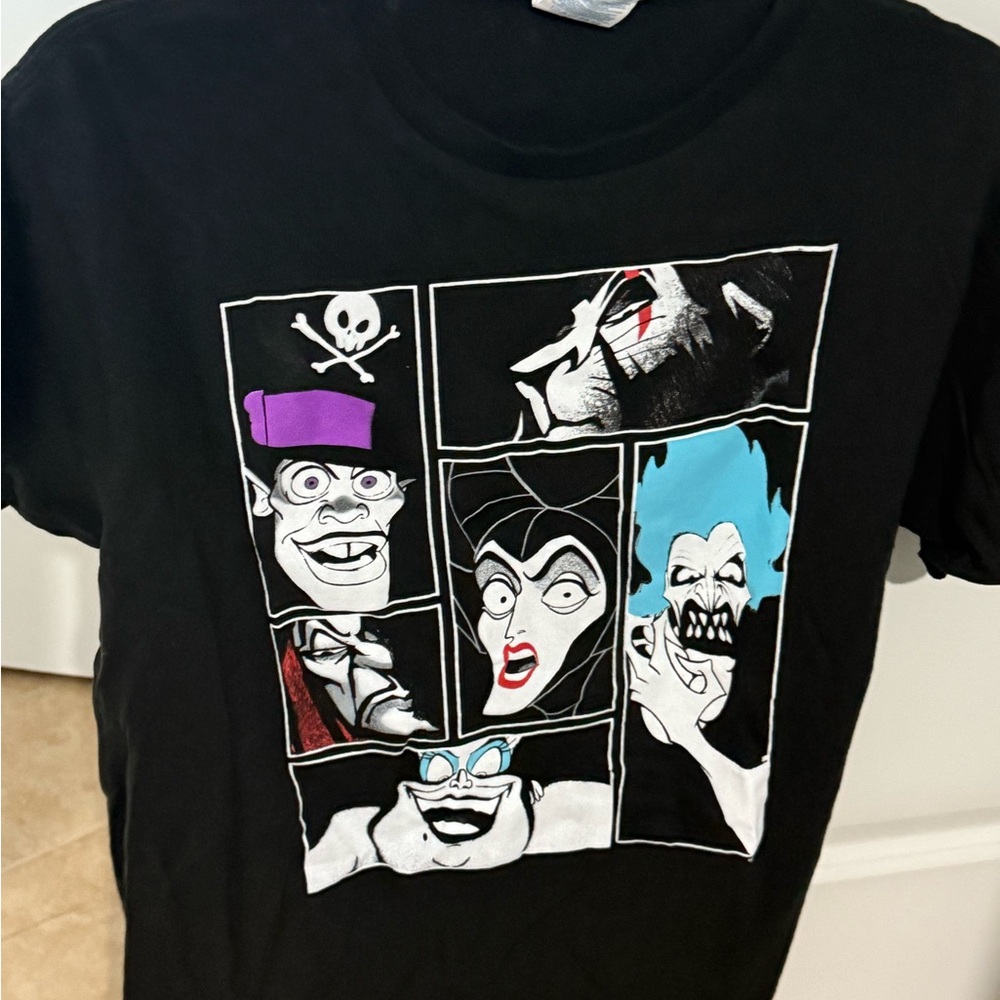 Disney Villains GraphicTee - Unisex Medium